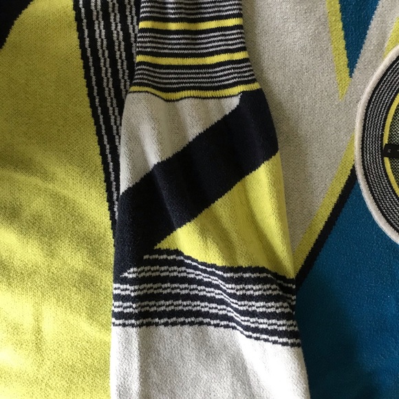 Max Azaria Color Block Sweater - Picture 9 of 11